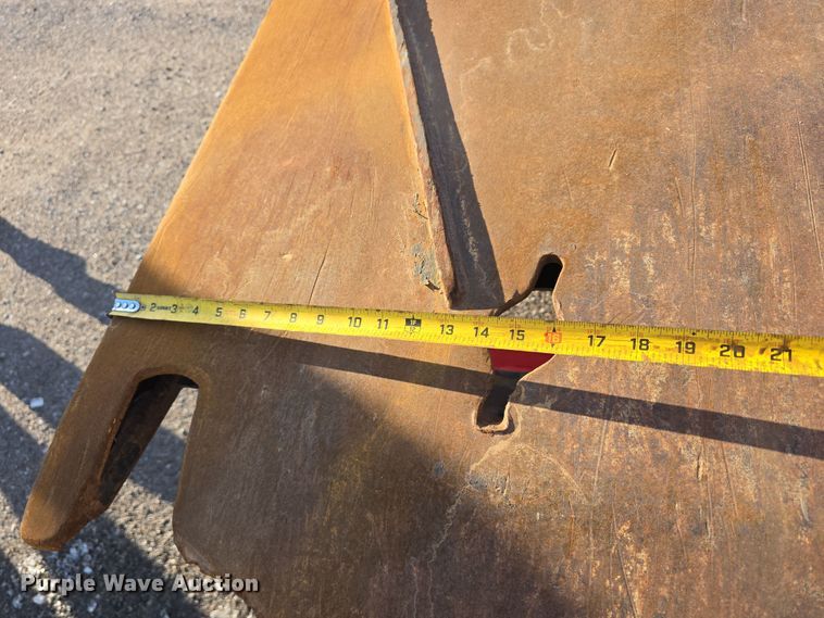 image for item DW3188 2012 Landoll 340 roll-off container trailer