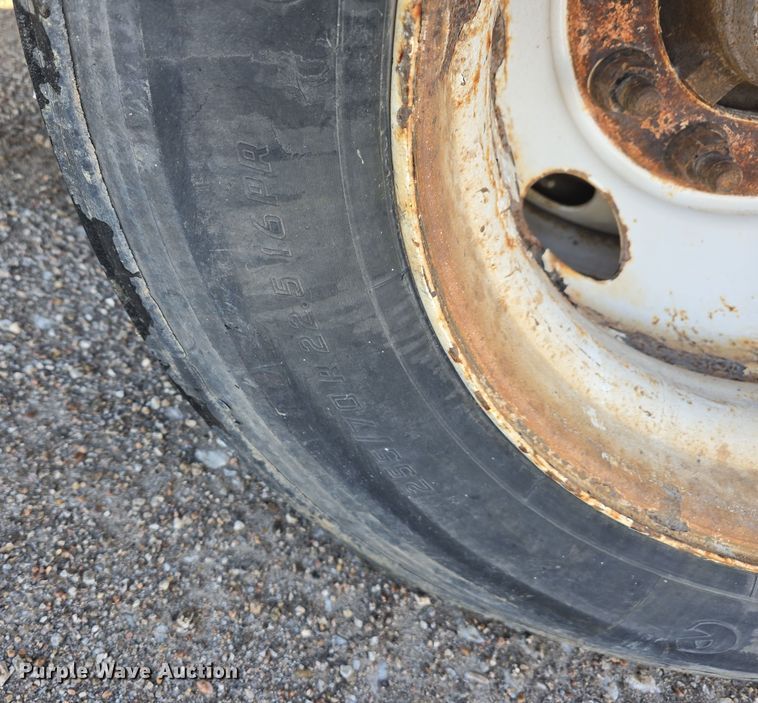 image for item DW3188 2012 Landoll 340 roll-off container trailer