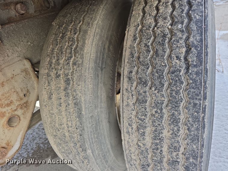 image for item DW3189 1998 Great Dane 7411TJWA dry van trailer