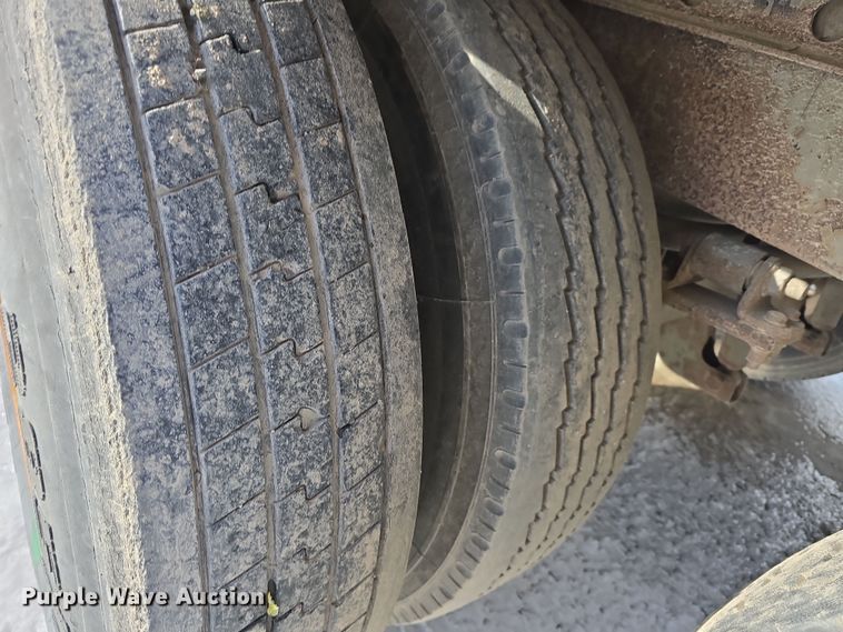 image for item DW3189 1998 Great Dane 7411TJWA dry van trailer