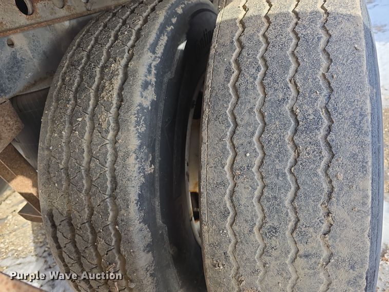 image for item DW3190 2001 Trail Mobile dry van trailer