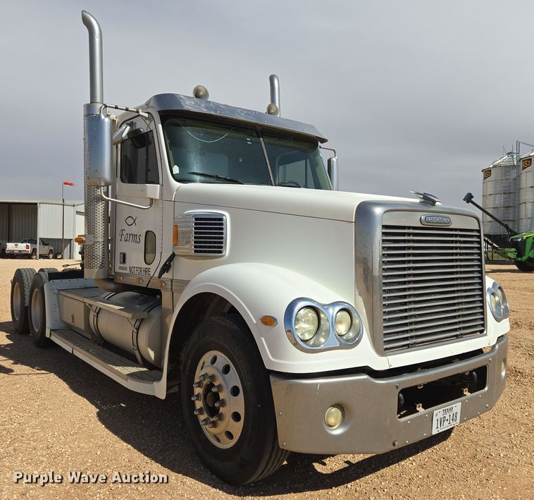 image for item DW8553 2003 Freightliner Coronado semi truck
