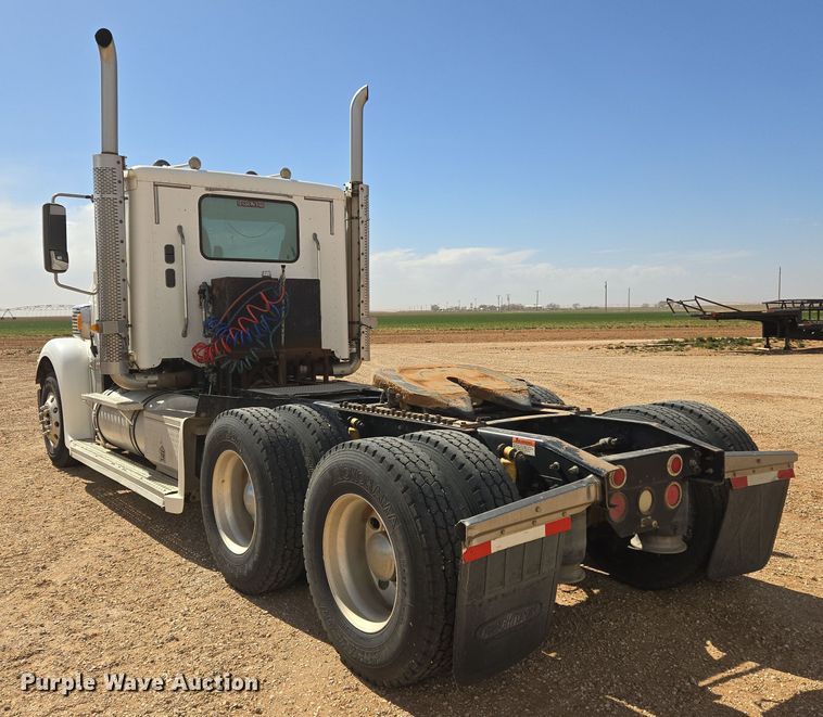 image for item DW8553 2003 Freightliner Coronado semi truck