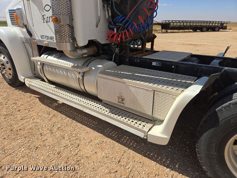 image for item DW8553 2003 Freightliner Coronado semi truck