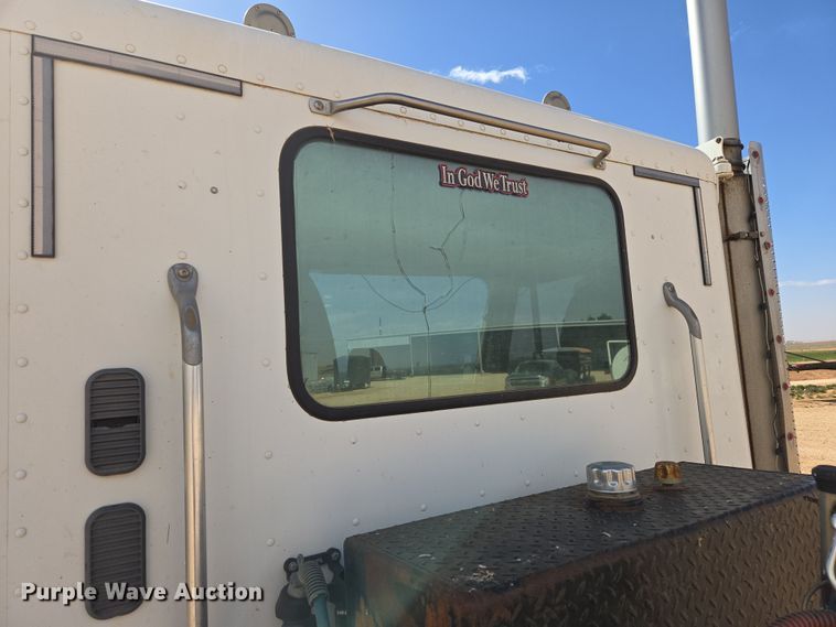 image for item DW8553 2003 Freightliner Coronado semi truck