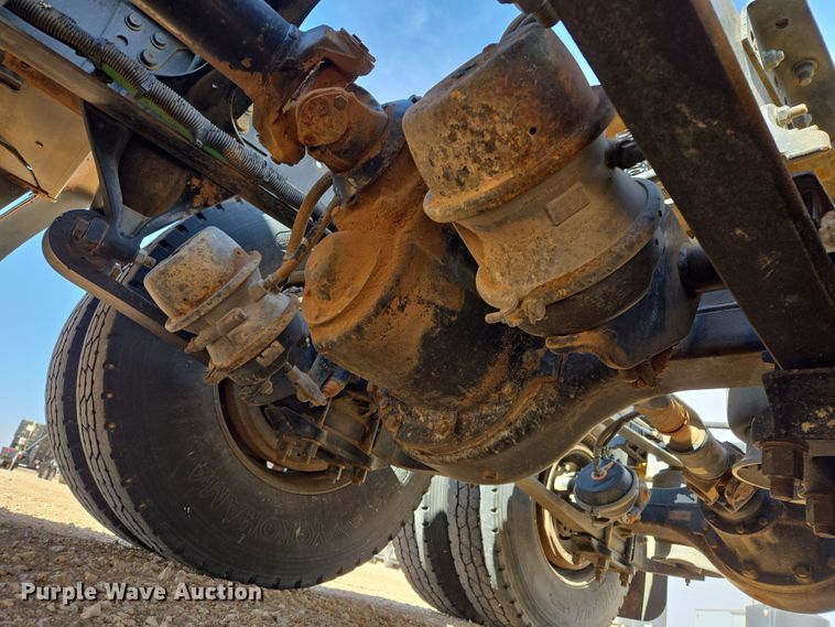 image for item DW8553 2003 Freightliner Coronado semi truck