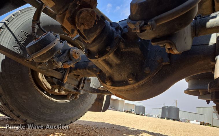 image for item DW8553 2003 Freightliner Coronado semi truck