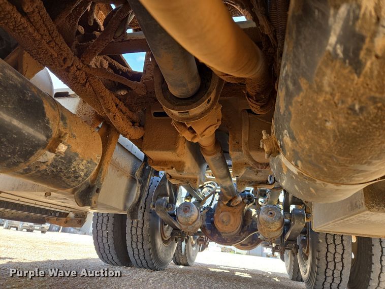 image for item DW8553 2003 Freightliner Coronado semi truck