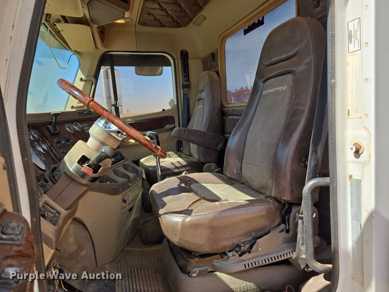 image for item DW8553 2003 Freightliner Coronado semi truck