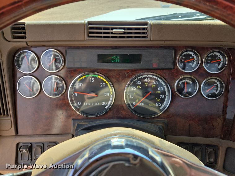 image for item DW8553 2003 Freightliner Coronado semi truck