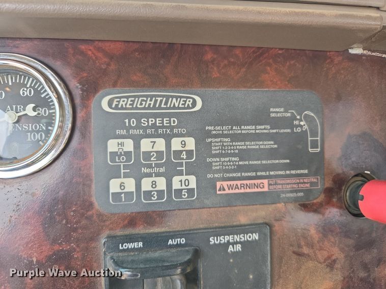 image for item DW8553 2003 Freightliner Coronado semi truck