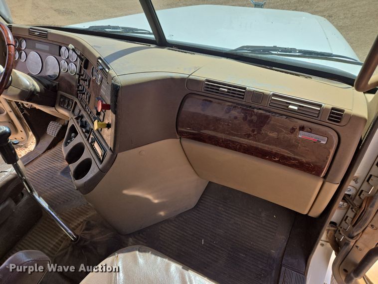 image for item DW8553 2003 Freightliner Coronado semi truck