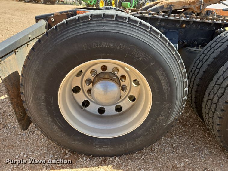 image for item DW8553 2003 Freightliner Coronado semi truck