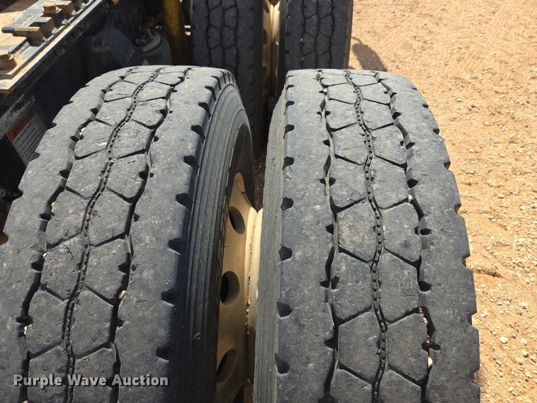 image for item DW8553 2003 Freightliner Coronado semi truck