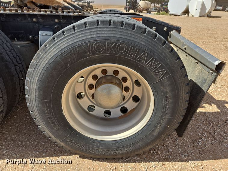 image for item DW8553 2003 Freightliner Coronado semi truck