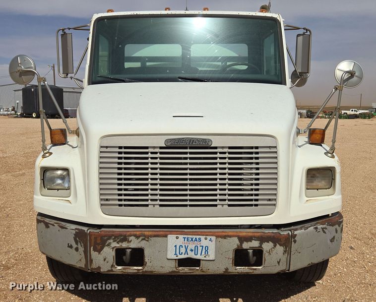 image for item DW8554 1995 Freightliner FL60 flatbed truck