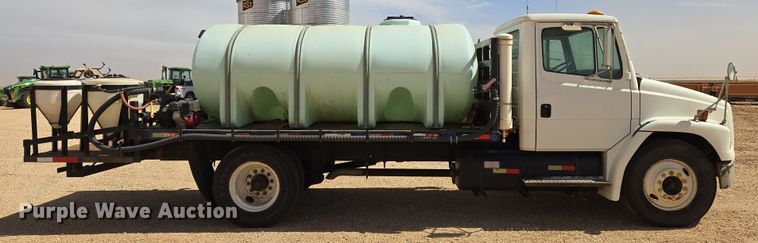 image for item DW8554 1995 Freightliner FL60 flatbed truck