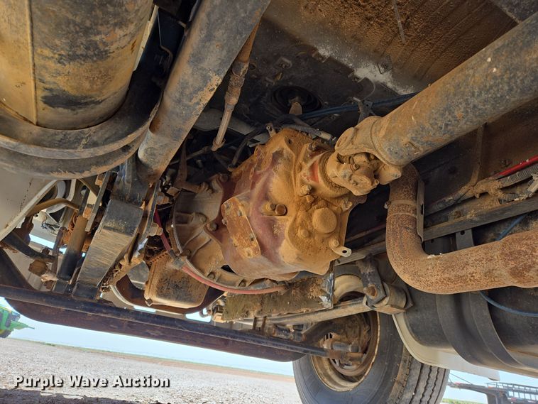 image for item DW8554 1995 Freightliner FL60 flatbed truck