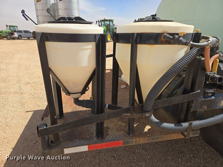 image for item DW8554 1995 Freightliner FL60 flatbed truck