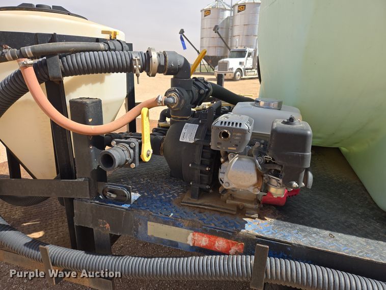 image for item DW8554 1995 Freightliner FL60 flatbed truck