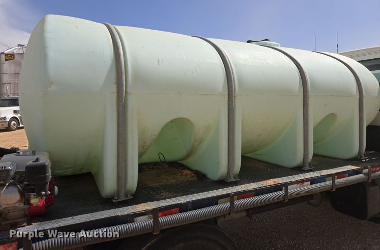 image for item DW8554 1995 Freightliner FL60 flatbed truck