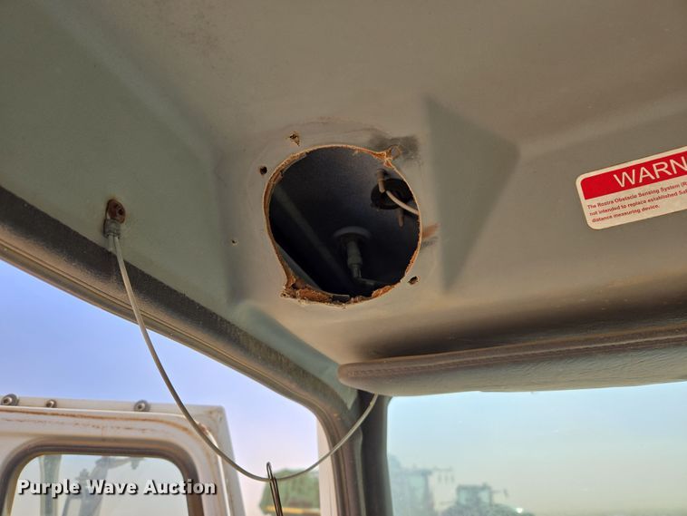 image for item DW8554 1995 Freightliner FL60 flatbed truck