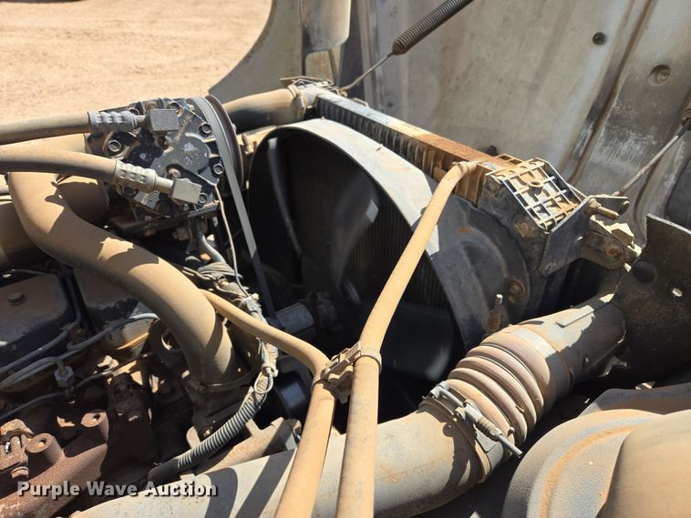 image for item DW8554 1995 Freightliner FL60 flatbed truck