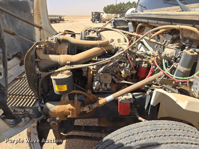 image for item DW8554 1995 Freightliner FL60 flatbed truck