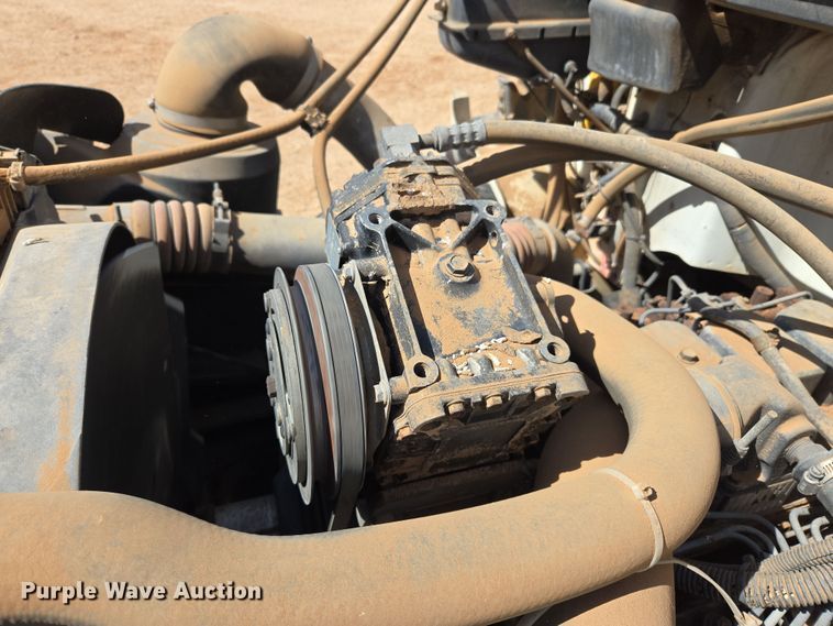 image for item DW8554 1995 Freightliner FL60 flatbed truck