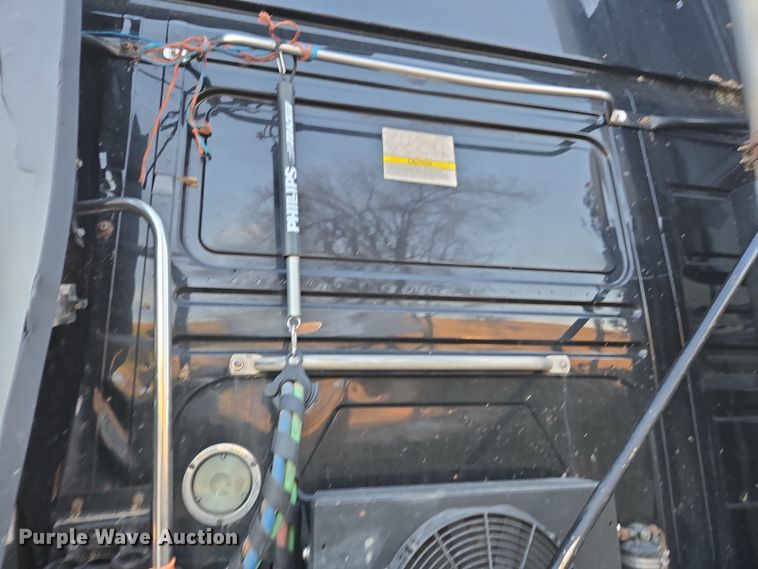 image for item DY6972 2017 Volvo VNL truck cab and chassis