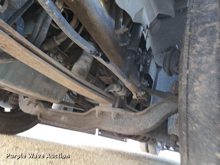 image for item DY6972 2017 Volvo VNL truck cab and chassis