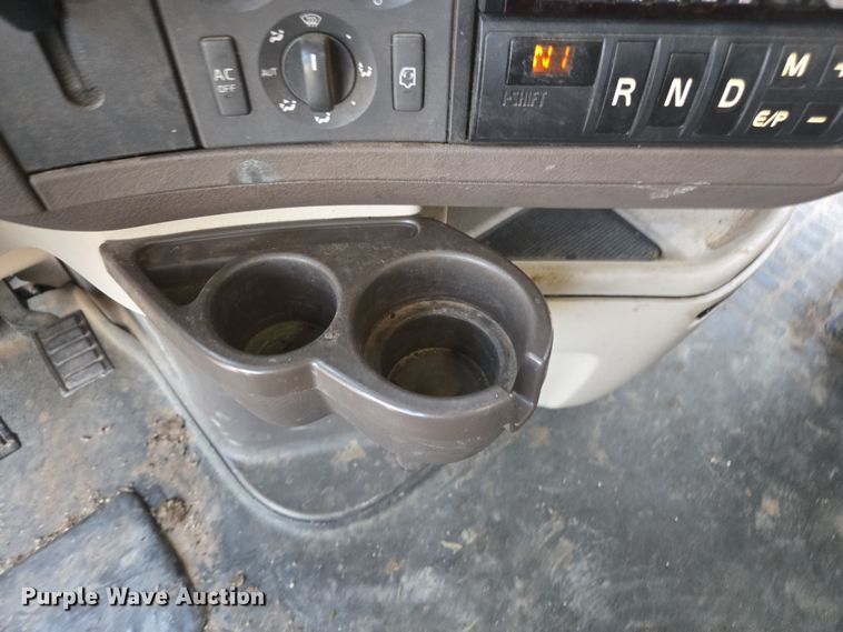 image for item DY6972 2017 Volvo VNL truck cab and chassis