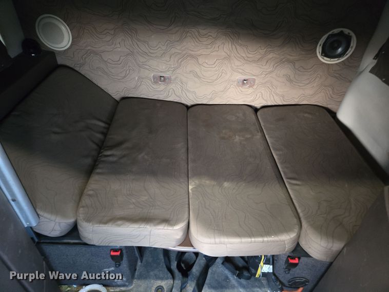 image for item DY6972 2017 Volvo VNL truck cab and chassis