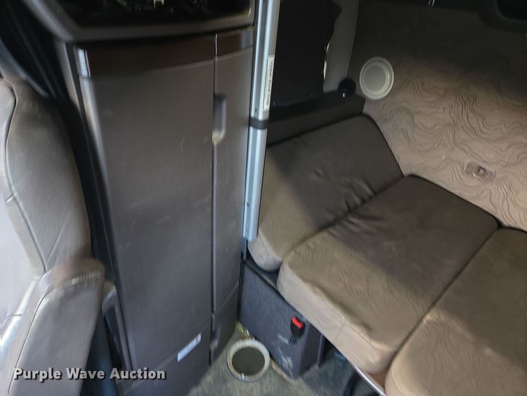 image for item DY6972 2017 Volvo VNL truck cab and chassis