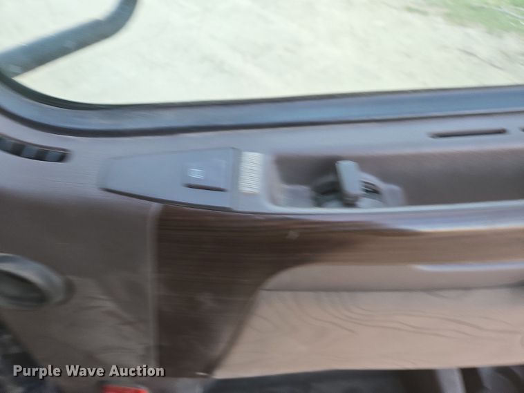 image for item DY6972 2017 Volvo VNL truck cab and chassis