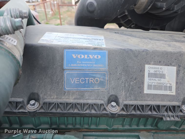 image for item DY6972 2017 Volvo VNL truck cab and chassis