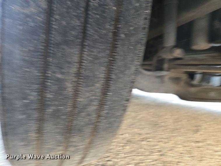 image for item DY6972 2017 Volvo VNL truck cab and chassis