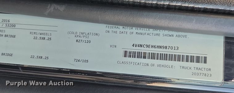 image for item DY6972 2017 Volvo VNL truck cab and chassis