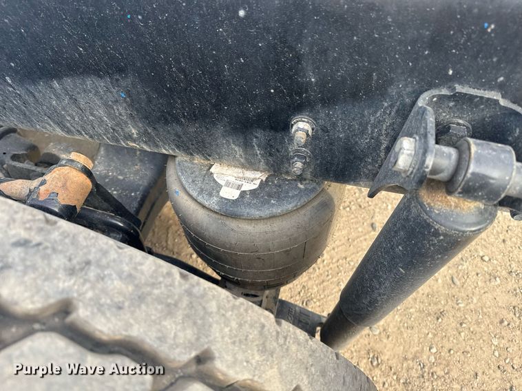 image for item DY7000 2021 Kenworth T880 semi truck