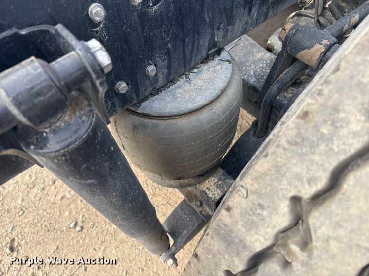 image for item DY7000 2021 Kenworth T880 semi truck