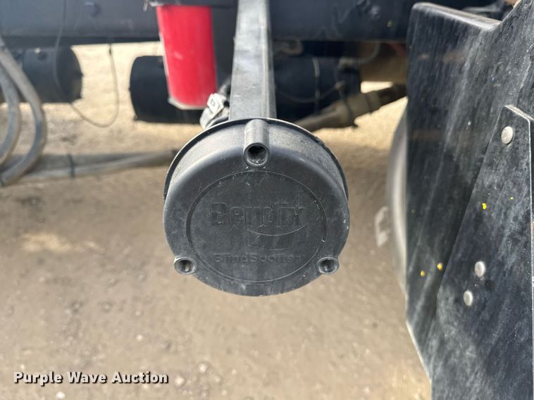 image for item DY7000 2021 Kenworth T880 semi truck