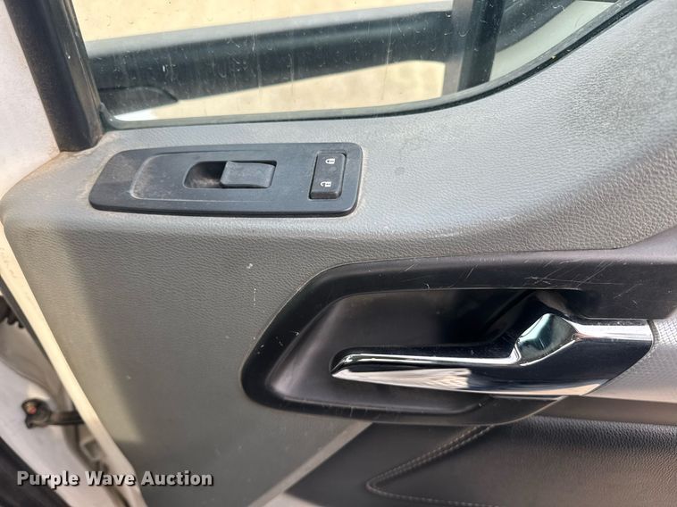 image for item DY7000 2021 Kenworth T880 semi truck