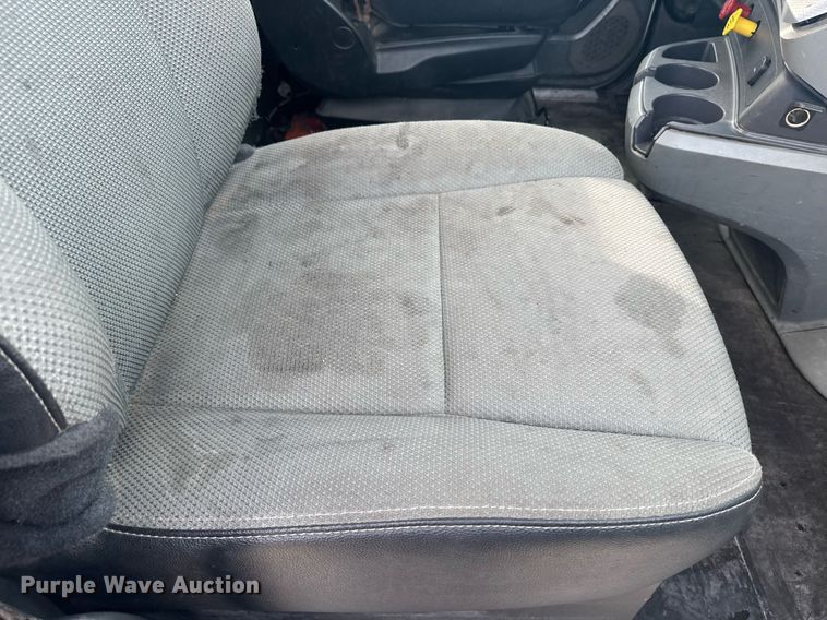 image for item DY7000 2021 Kenworth T880 semi truck