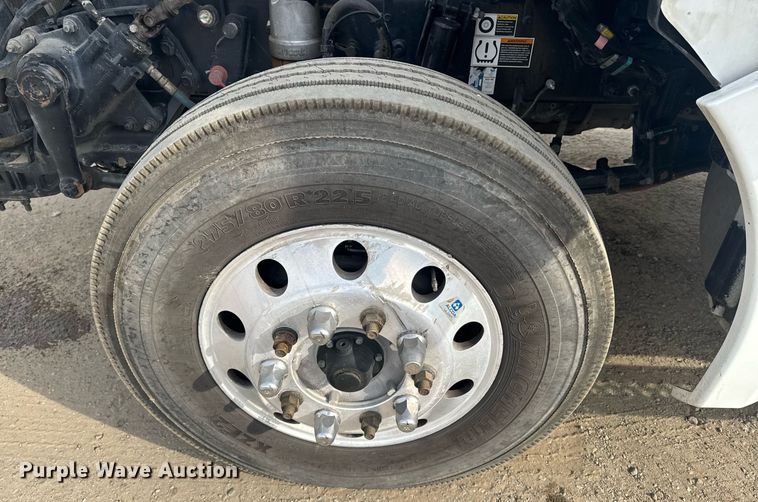 image for item DY7000 2021 Kenworth T880 semi truck