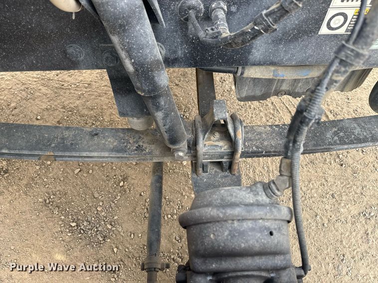 image for item DY7000 2021 Kenworth T880 semi truck