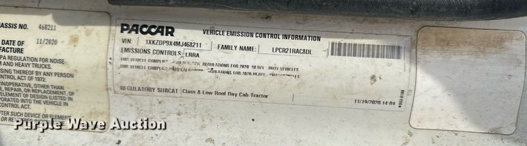 image for item DY7000 2021 Kenworth T880 semi truck