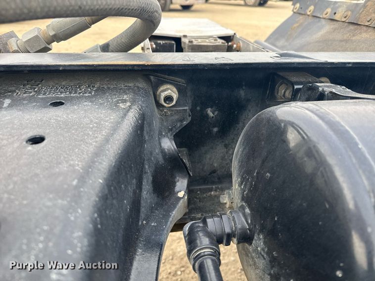 image for item DY7001 2021 Kenworth T880 semi truck