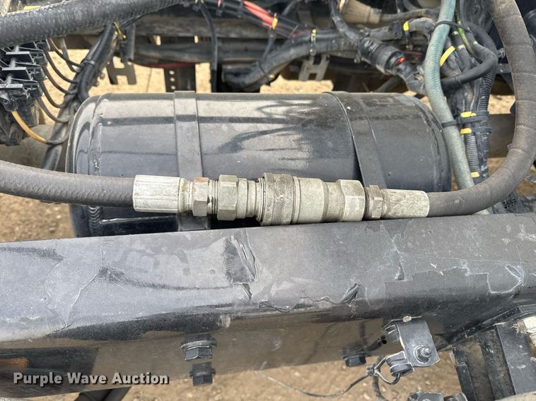 image for item DY7001 2021 Kenworth T880 semi truck