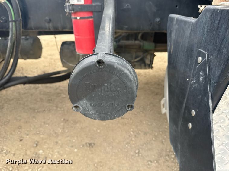 image for item DY7001 2021 Kenworth T880 semi truck