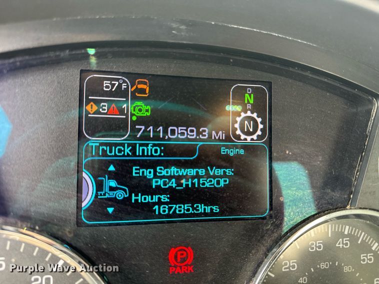 image for item DY7001 2021 Kenworth T880 semi truck